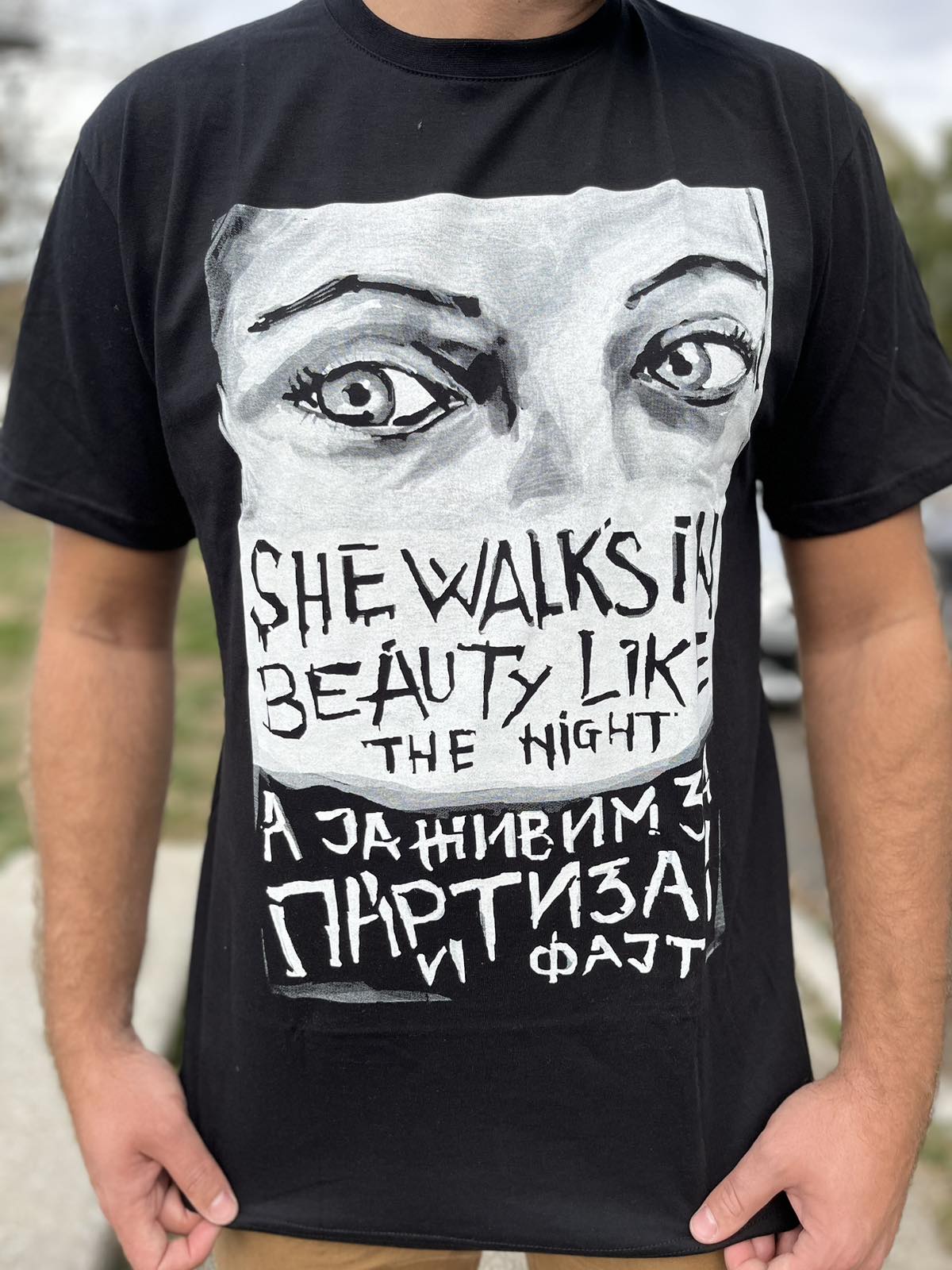 Majica "She walks..."